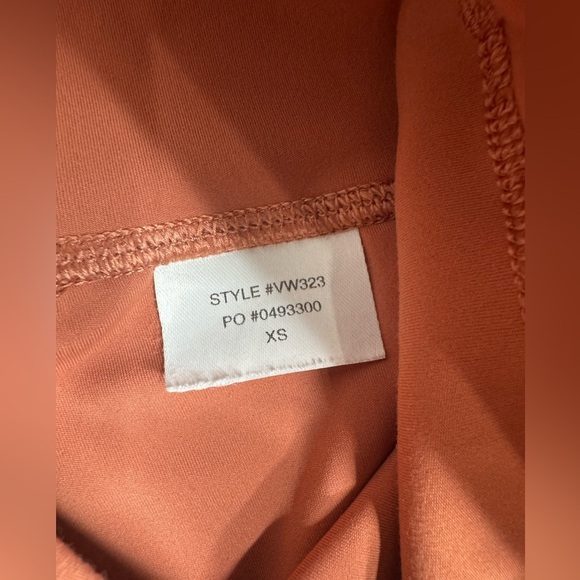 Vuori daily jogger pants Rosewood - Picture 6 of 10